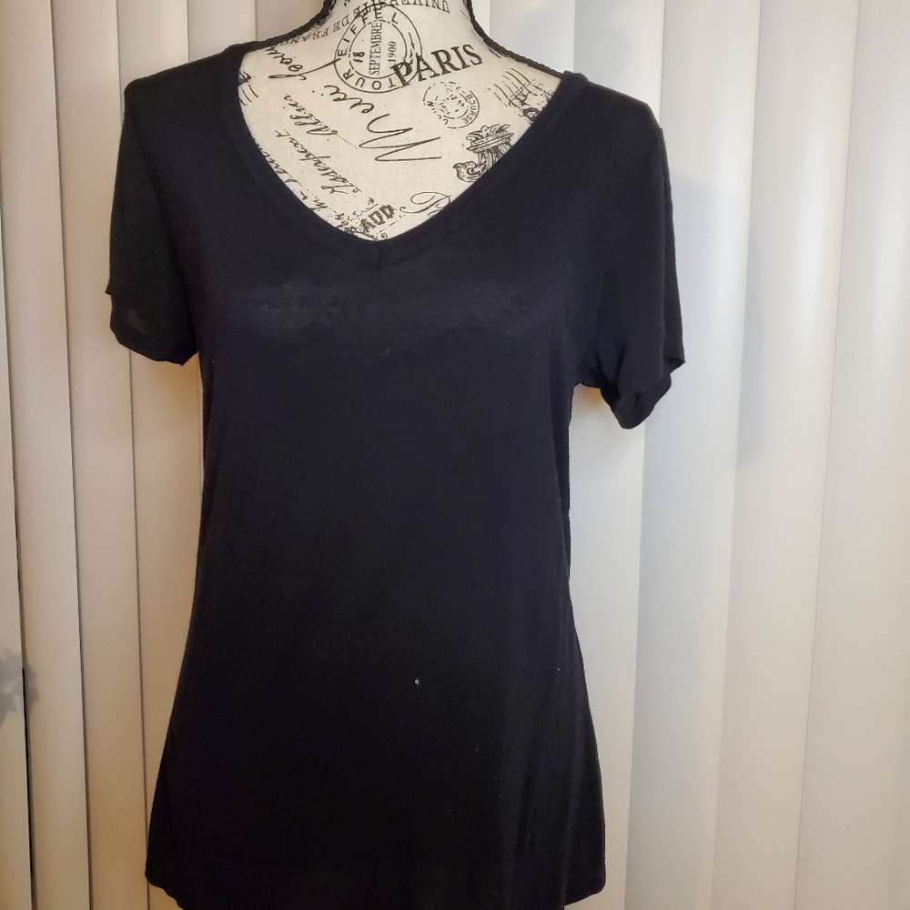 Black V neck tee - Picture 4 of 4